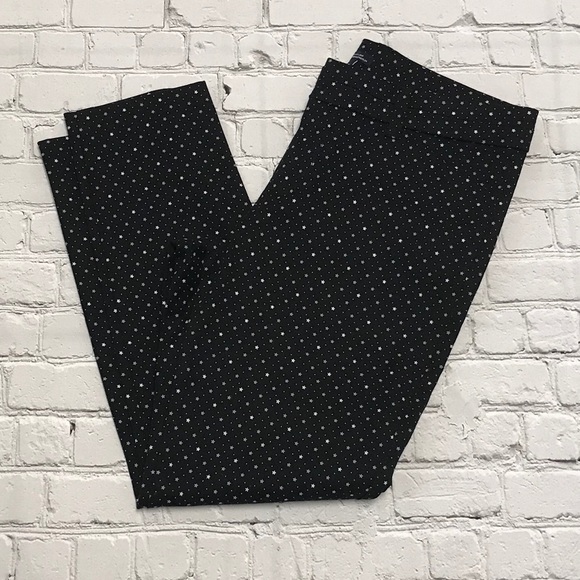 GAP Pants - NWT New Gap Slim City Crop Black Pants Size 8
